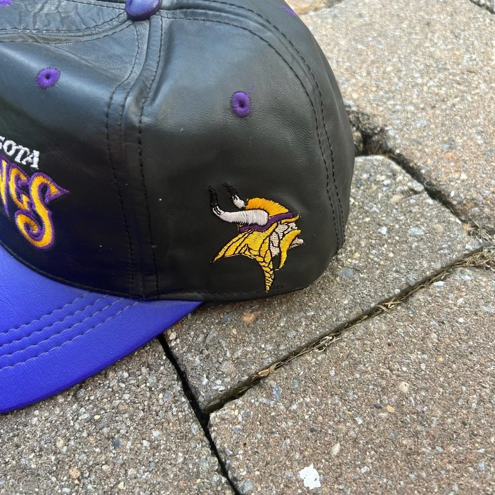 NFL Minnesota Vikings Vintage Black and Purple Leather Snapback Hat